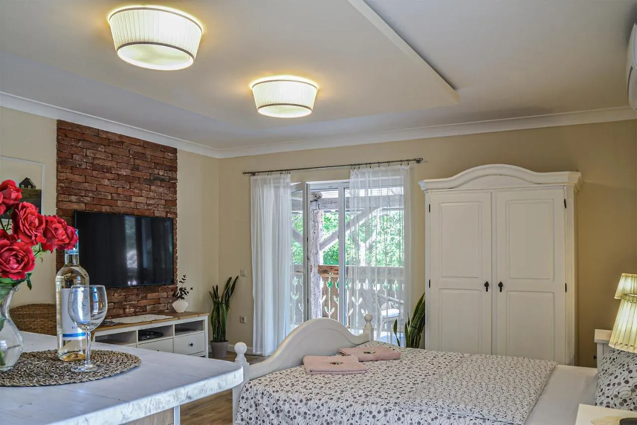 Terrace Apartments Eger