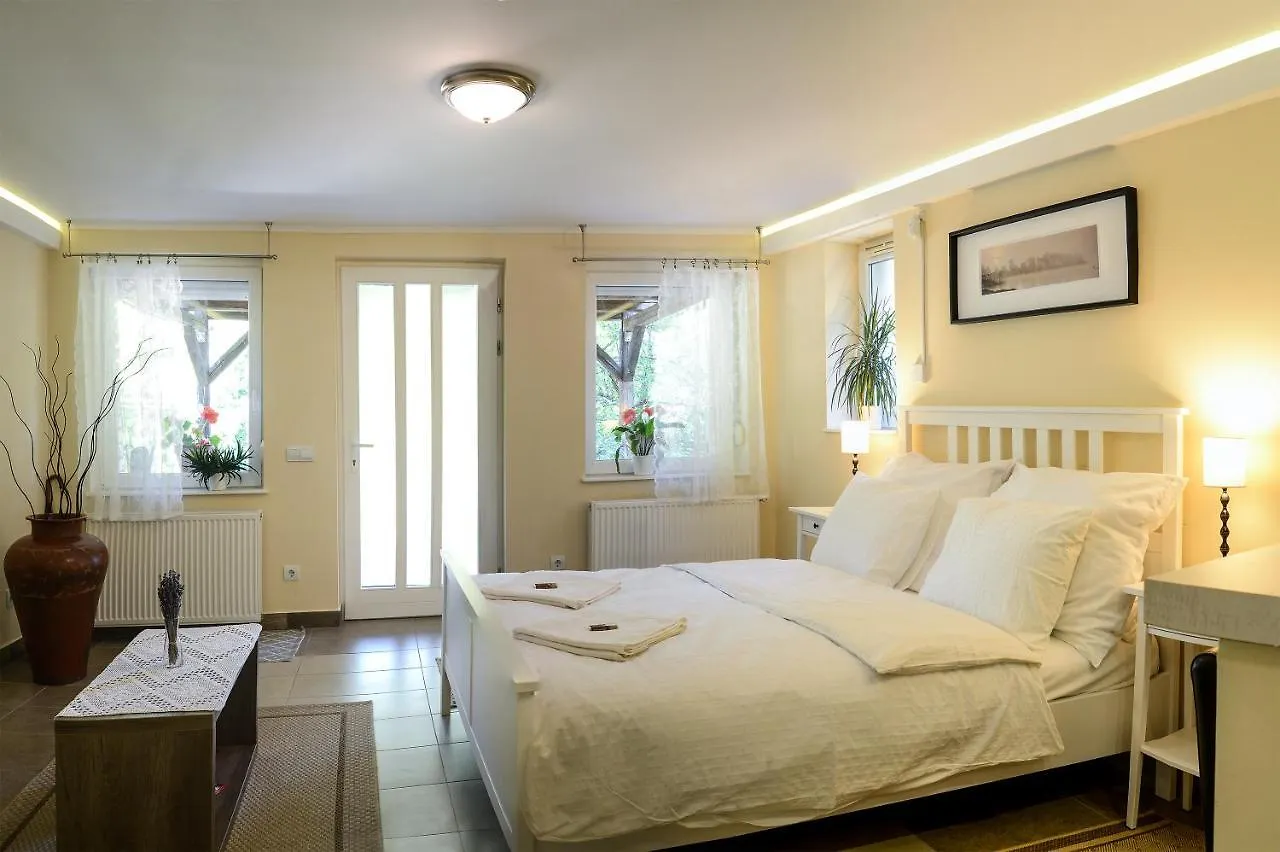 אגר Terrace Apartments 0*,